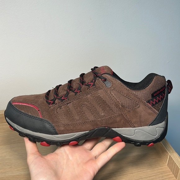 Worn once Wolverine Memory Foam waterproof sneakers 8M NO box - Picture 11 of 16